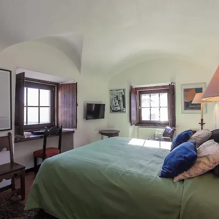 Pensión Torre De Maneys 3*